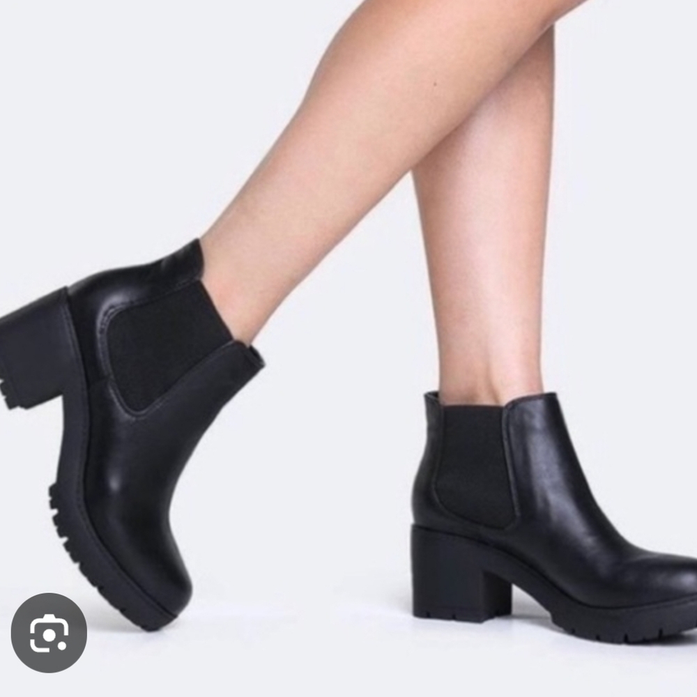 Steve Madden Women's Chunky Heels Black Size 9.5